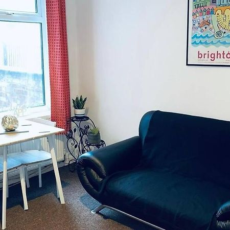 Вилла Comfortable Town House In Coventry City Centre Экстерьер фото